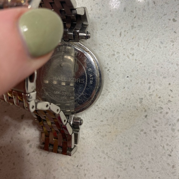 Michael Kors watch - Picture 3 of 3